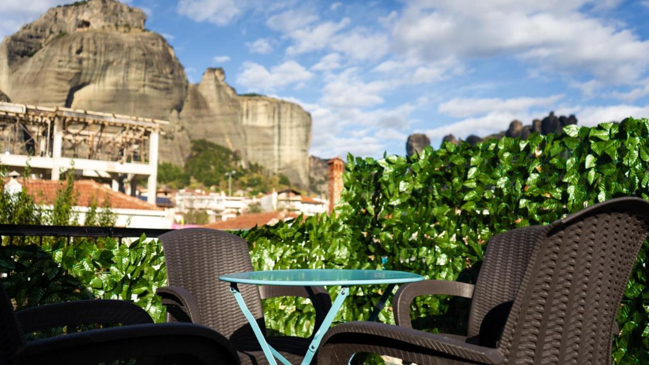 קאלאבאקה Andromachis Moneto Residence Under Meteora מראה חיצוני תמונה