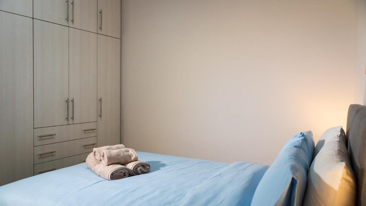 קאלאבאקה Andromachis Moneto Residence Under Meteora מראה חיצוני תמונה