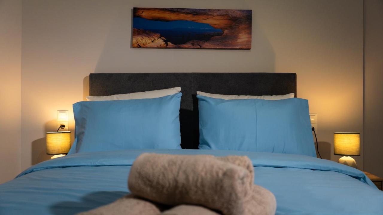קאלאבאקה Andromachis Moneto Residence Under Meteora מראה חיצוני תמונה